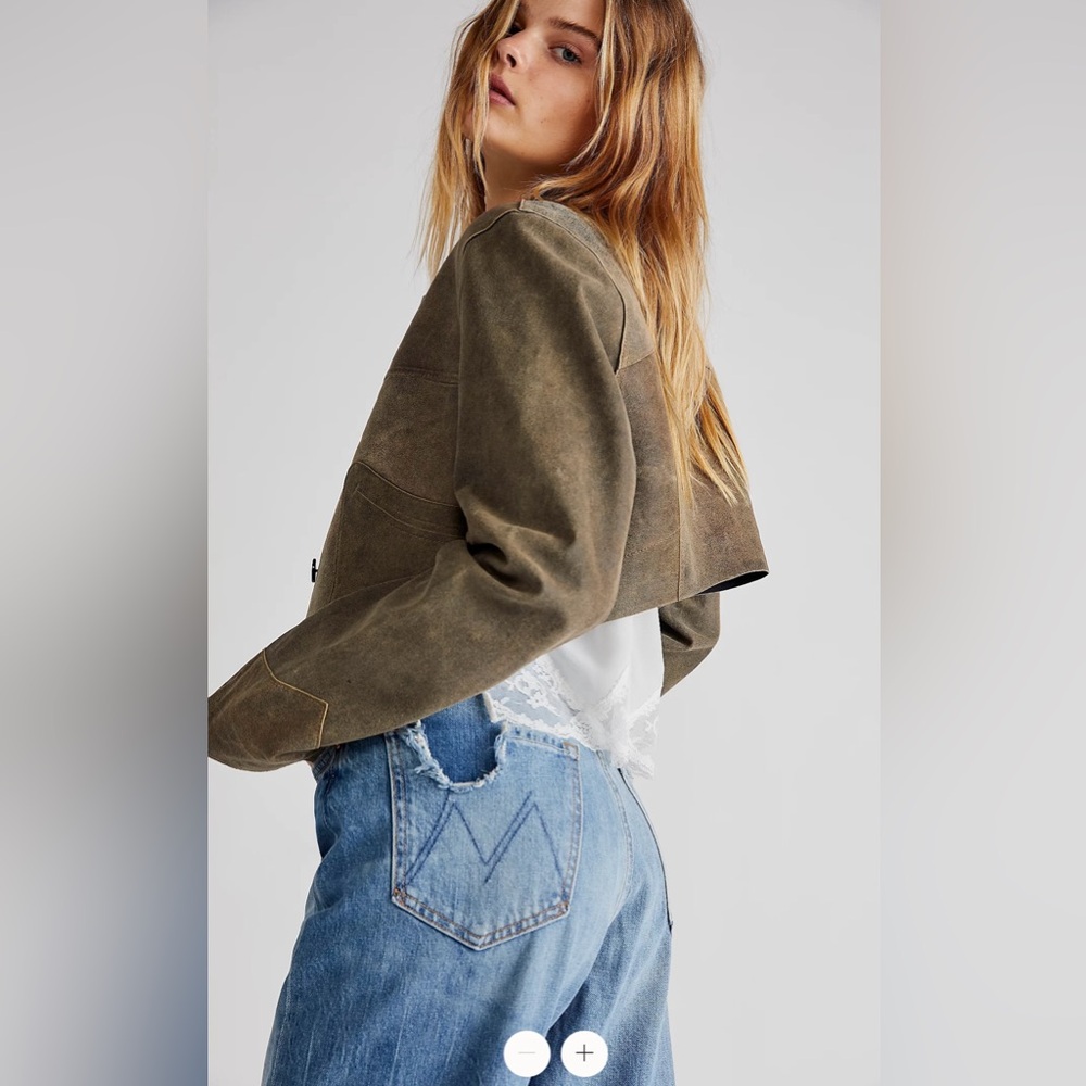 MOTHER High-Waisted Study Hover Jeans - Picture 4 of 12
